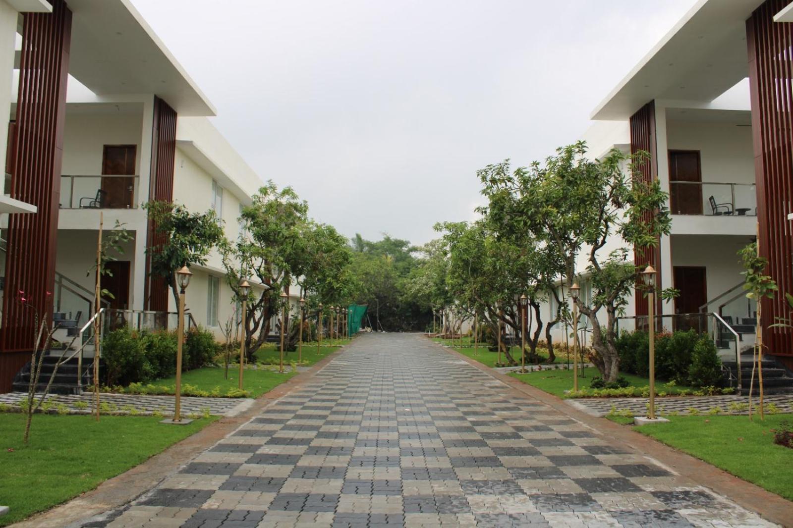 Esthell Village Resort Mahabalipuram Exterior photo