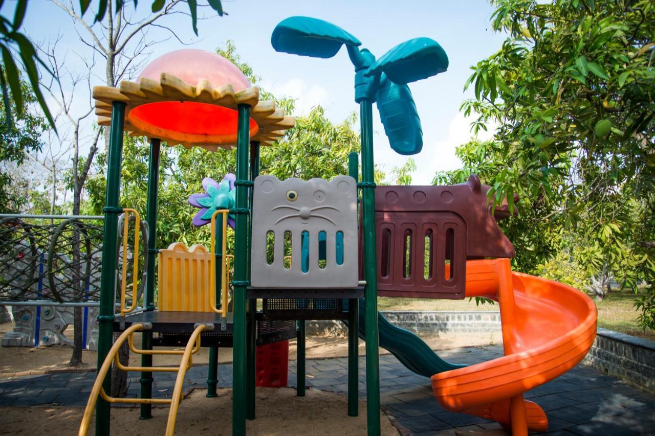 Esthell Village Resort Mahabalipuram Exterior photo